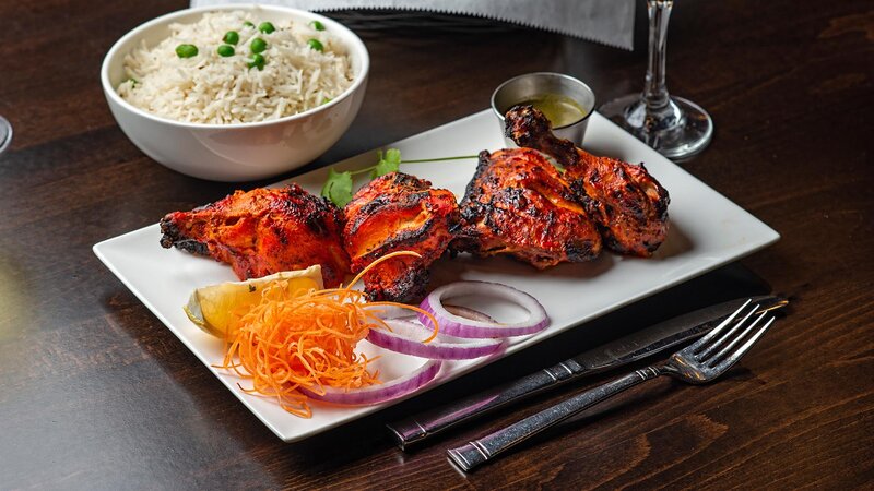 Tandoori chicken with a side of white rice